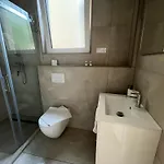 One 2 Apartman