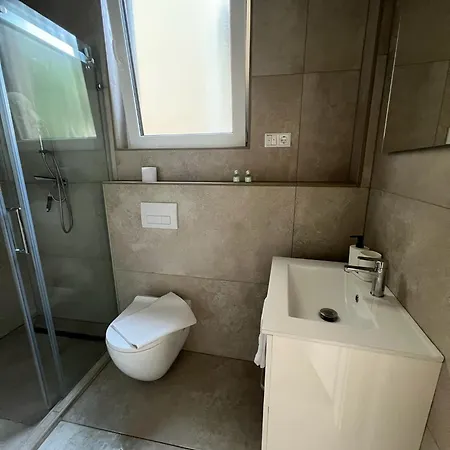 One 2 Apartment