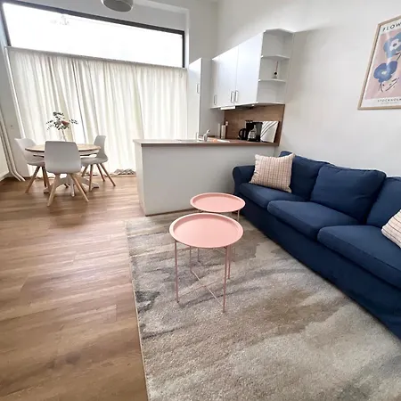 One 2 Apartment Varel